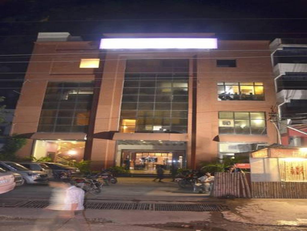 Hotel Amber Rudrapur Екстер'єр фото